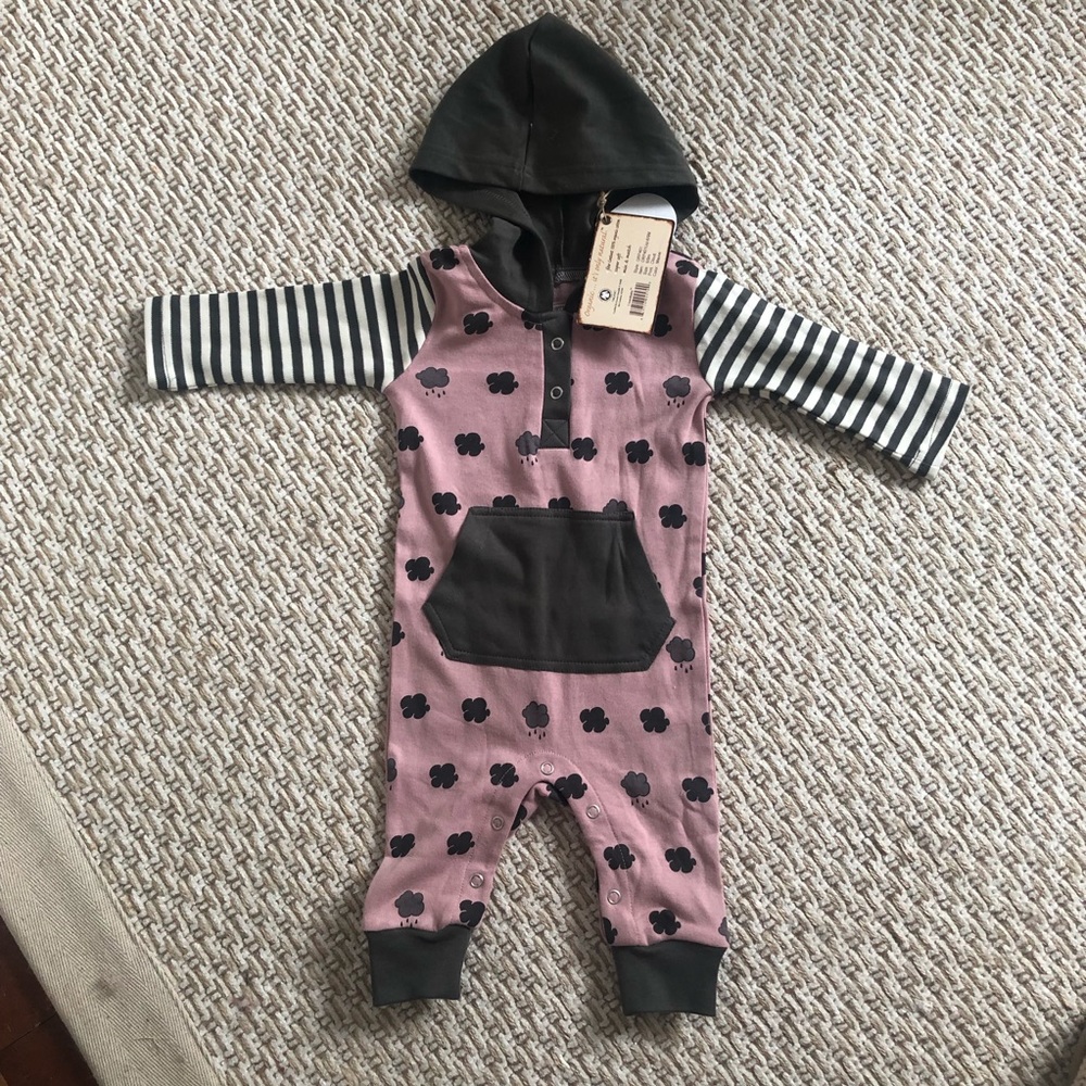 L’ovedbaby romper